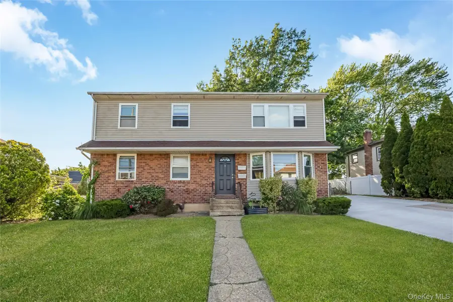 28 Baldwin Street, Farmingdale, NY 11735 - #3