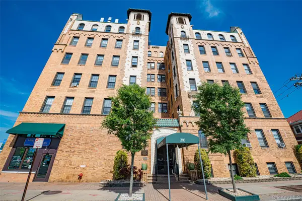 310 Riverside Boulevard #3i, Long Beach, NY 11561