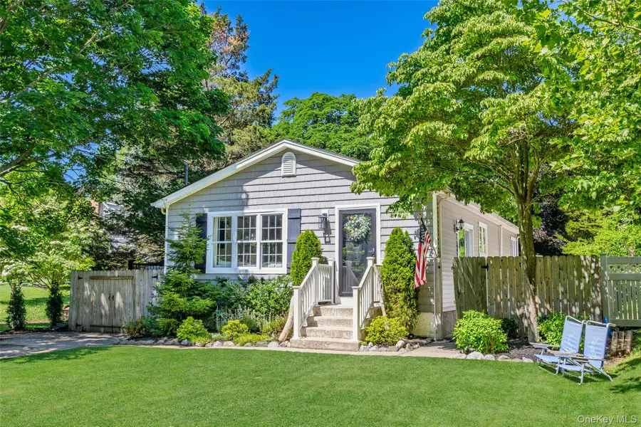 18 N Hampton Avenue, Miller Place, NY 11764 - #3