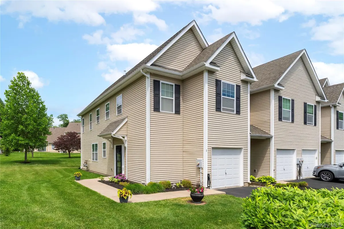 1 Halley Court, Poughkeepsie, NY 12601 - #1