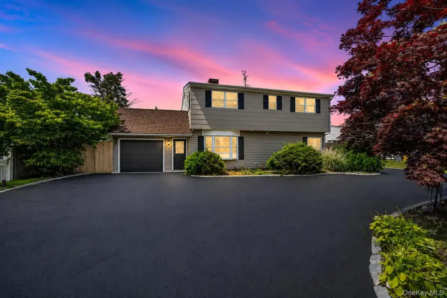 82 Scooter Lane, Hicksville, NY 11801 - #2