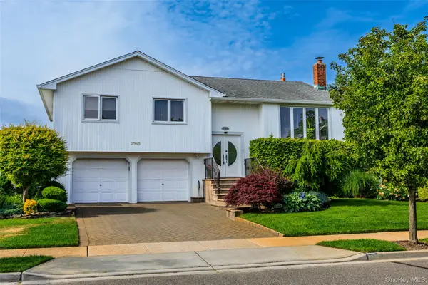 2969 Hampton Court, Wantagh, NY 11793