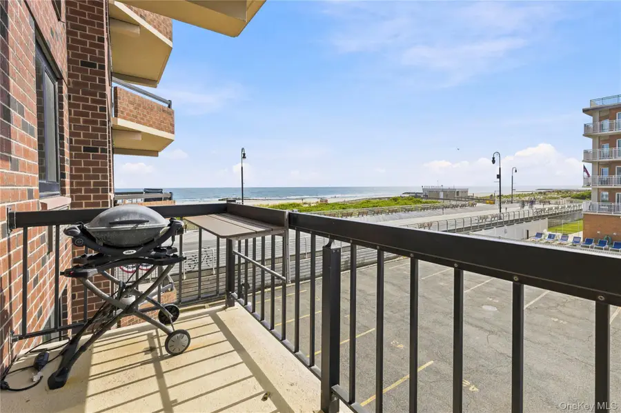 750 W Broadway #3P, Long Beach, NY 11561 - #2