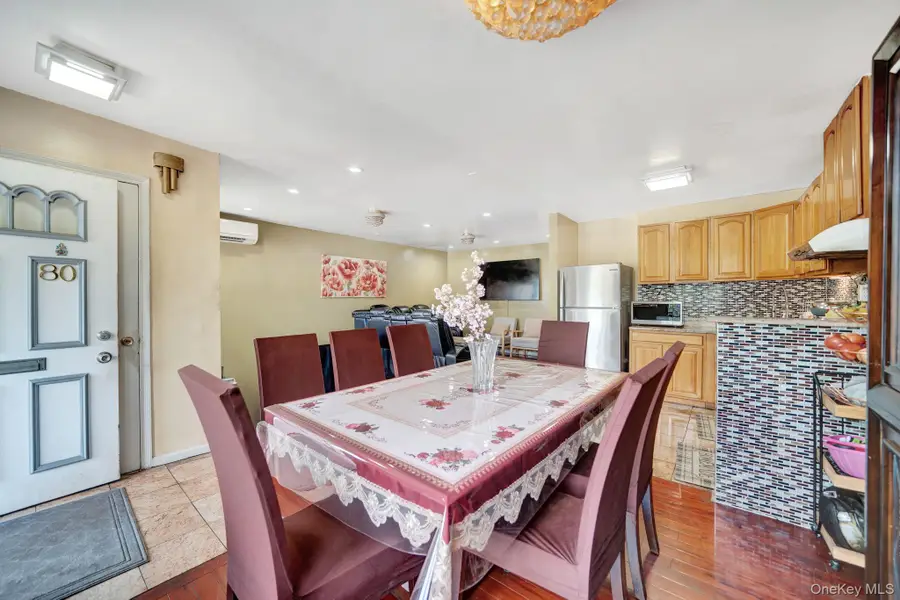 87-80 Little Neck Parkway, Floral Park, NY 11001 - #2