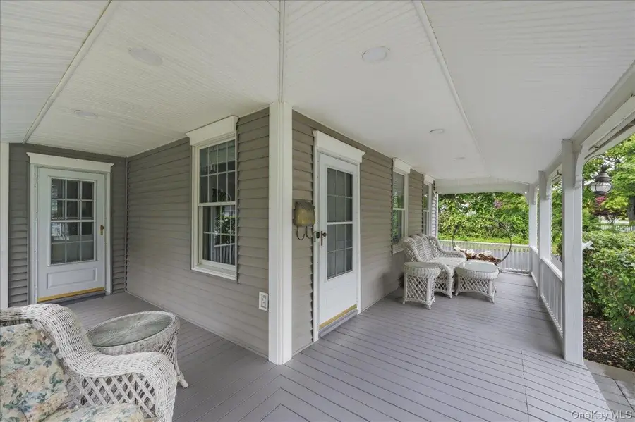 202 Bayport Avenue, Bayport, NY 11705 - #3