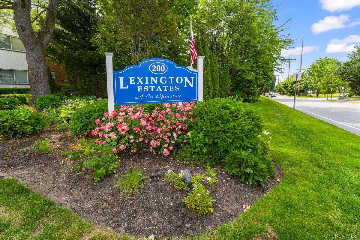 200 Lexington Ave #12E, Oyster Bay, NY 11771 - #1