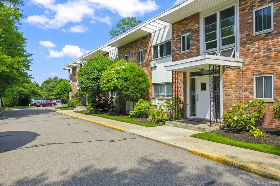 200 Lexington Ave #12E, Oyster Bay, NY 11771 - #3