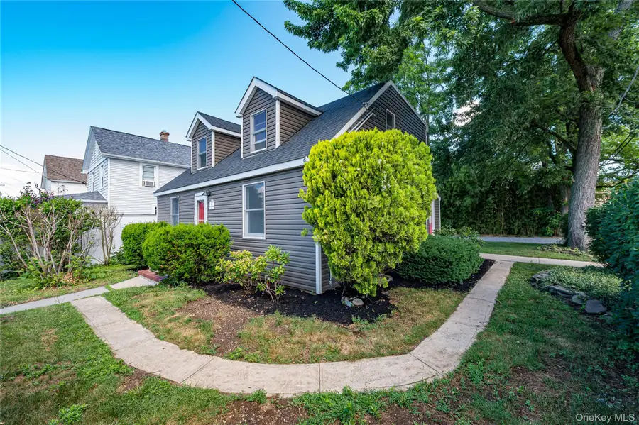 75 W Pulaski Road, Huntington Station, NY 11746 - #3