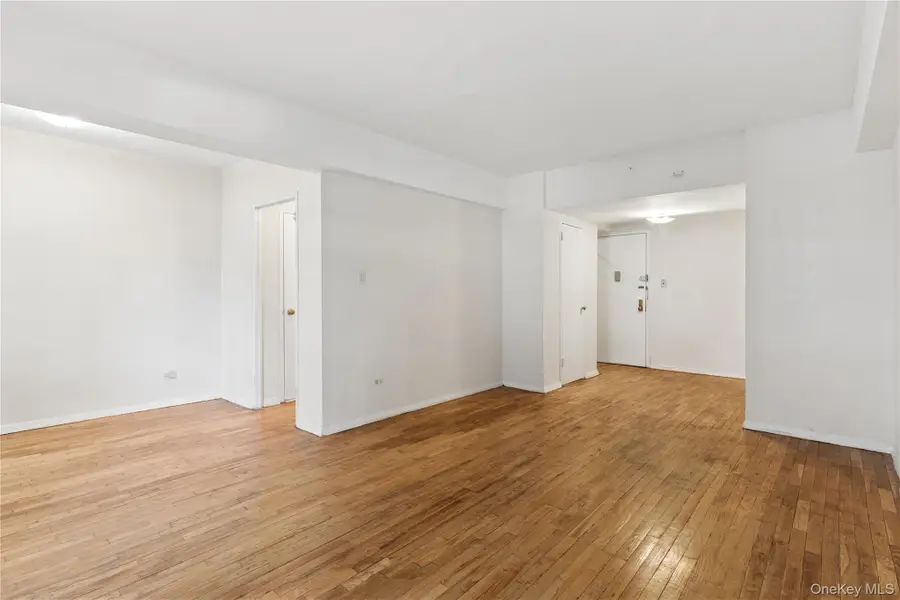 71-40 112th Street #106, Forest Hills, NY 11375 - #3