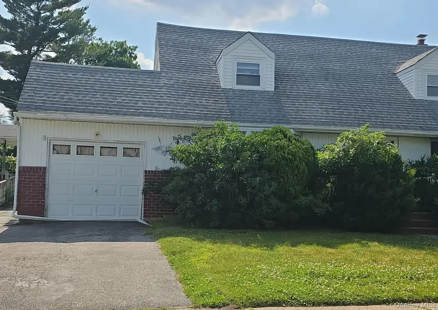 80 Elmwood Street, Plainview, NY 11803 - #2