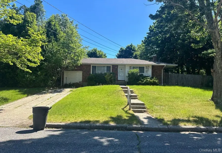 1533 Agate Street, Bay Shore, NY 11706 - #2