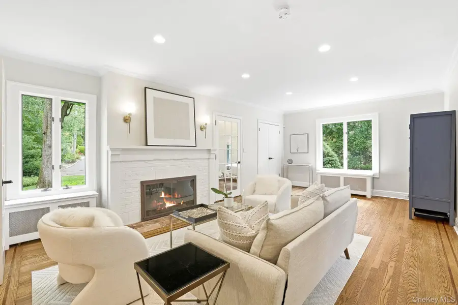 31 Dobbs Terrace, Scarsdale, NY 10583 - #2