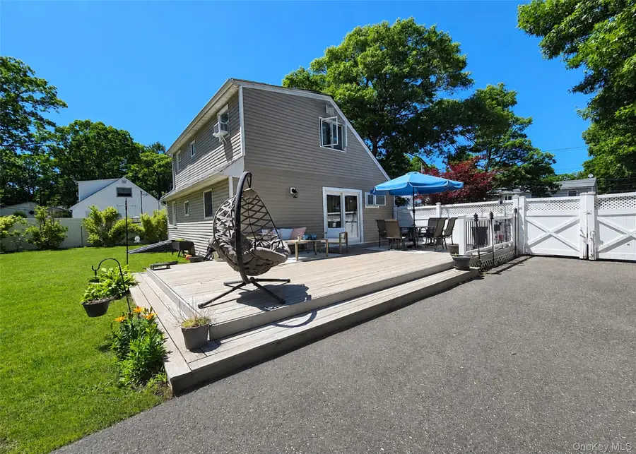 348 Furrows Road, Holbrook, NY 11741 - #2