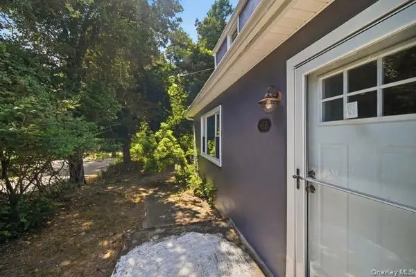 458 N Magee Street, Southampton, NY 11968 - #3