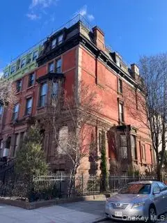 2099 5th Avenue, New York (Manhattan), NY 10035