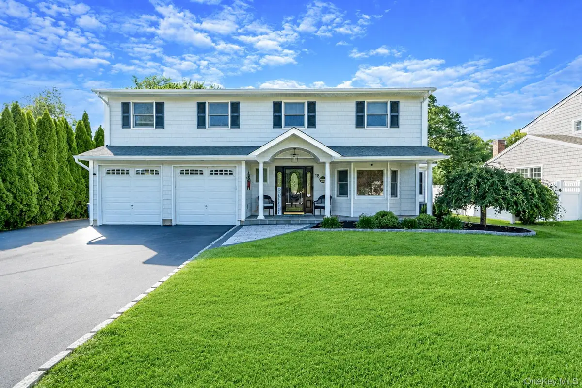 18 Ludlow Way, Oakdale, NY 11769 - #1