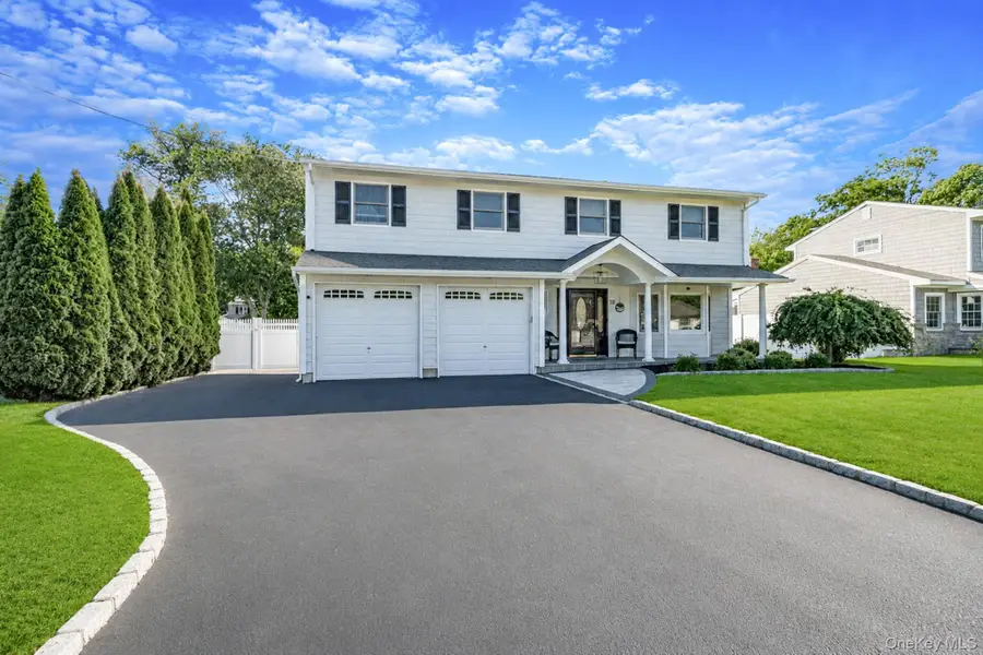 18 Ludlow Way, Oakdale, NY 11769 - #2