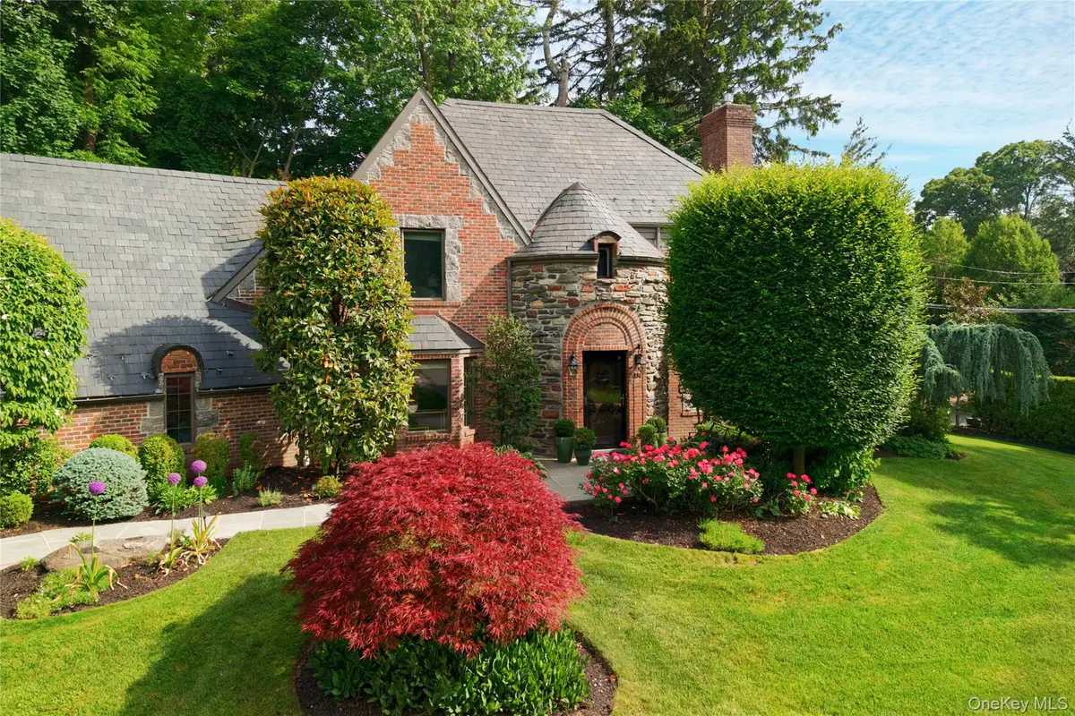 134 Old Mill Road, Manhasset, NY 11030 - #1