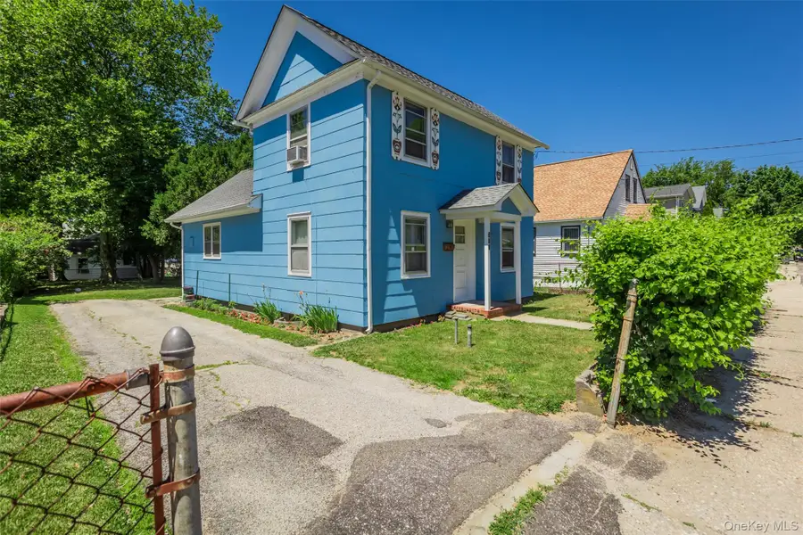 337 Hamilton Avenue, Riverhead, NY 11901 - #2