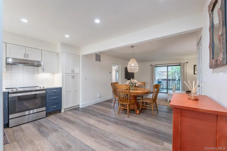 303 Village Court, Kingston, NY 12401 - #2