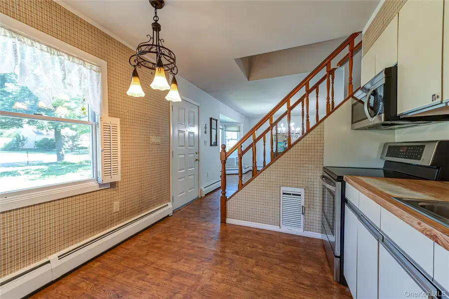93 Barnyard Lane, Levittown, NY 11756 - #3