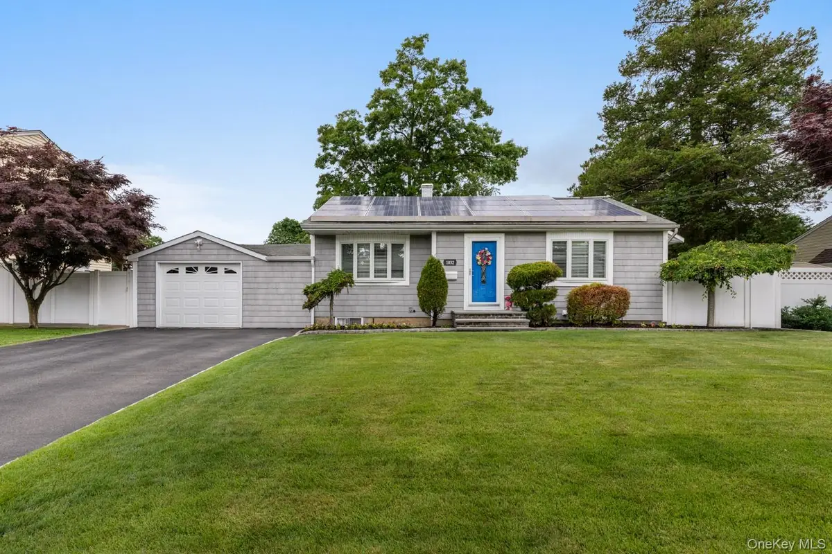 1032 Thompson Drive, Bay Shore, NY 11706 - #1