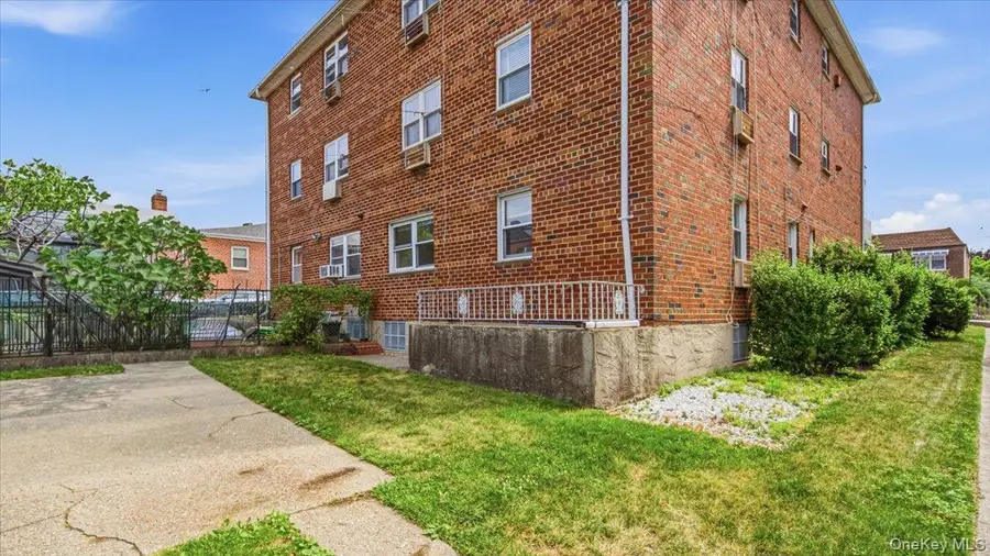 52-40 69th Place, Maspeth, NY 11378 - #3