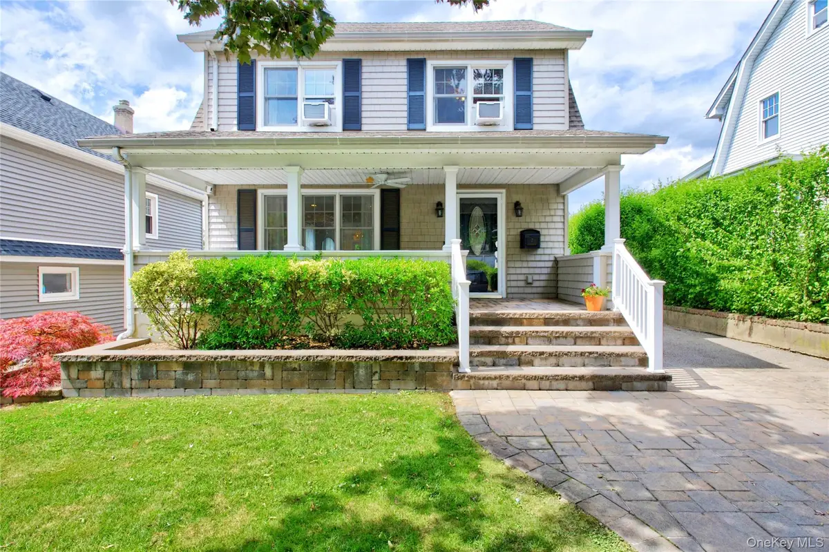 7 Fairview Avenue, Port Washington, NY 11050 - #1
