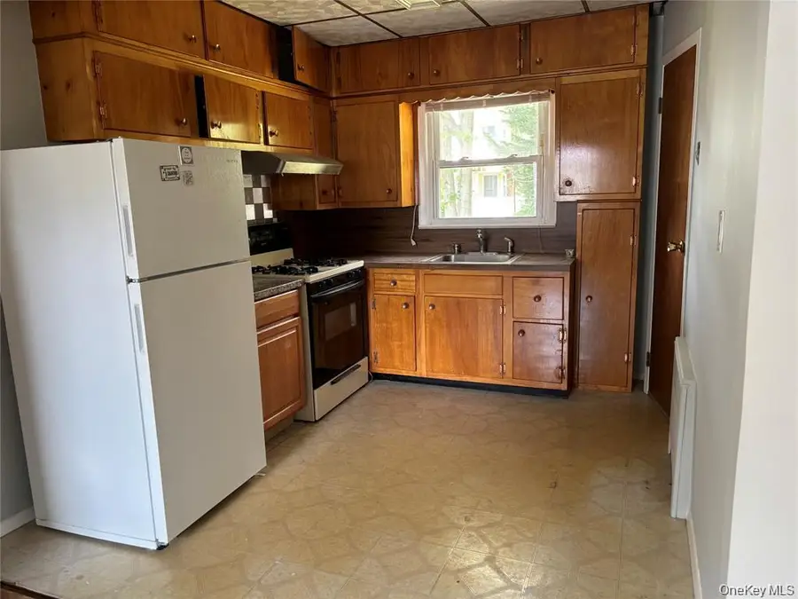 235 10th Street, Bethpage, NY 11714 - #3