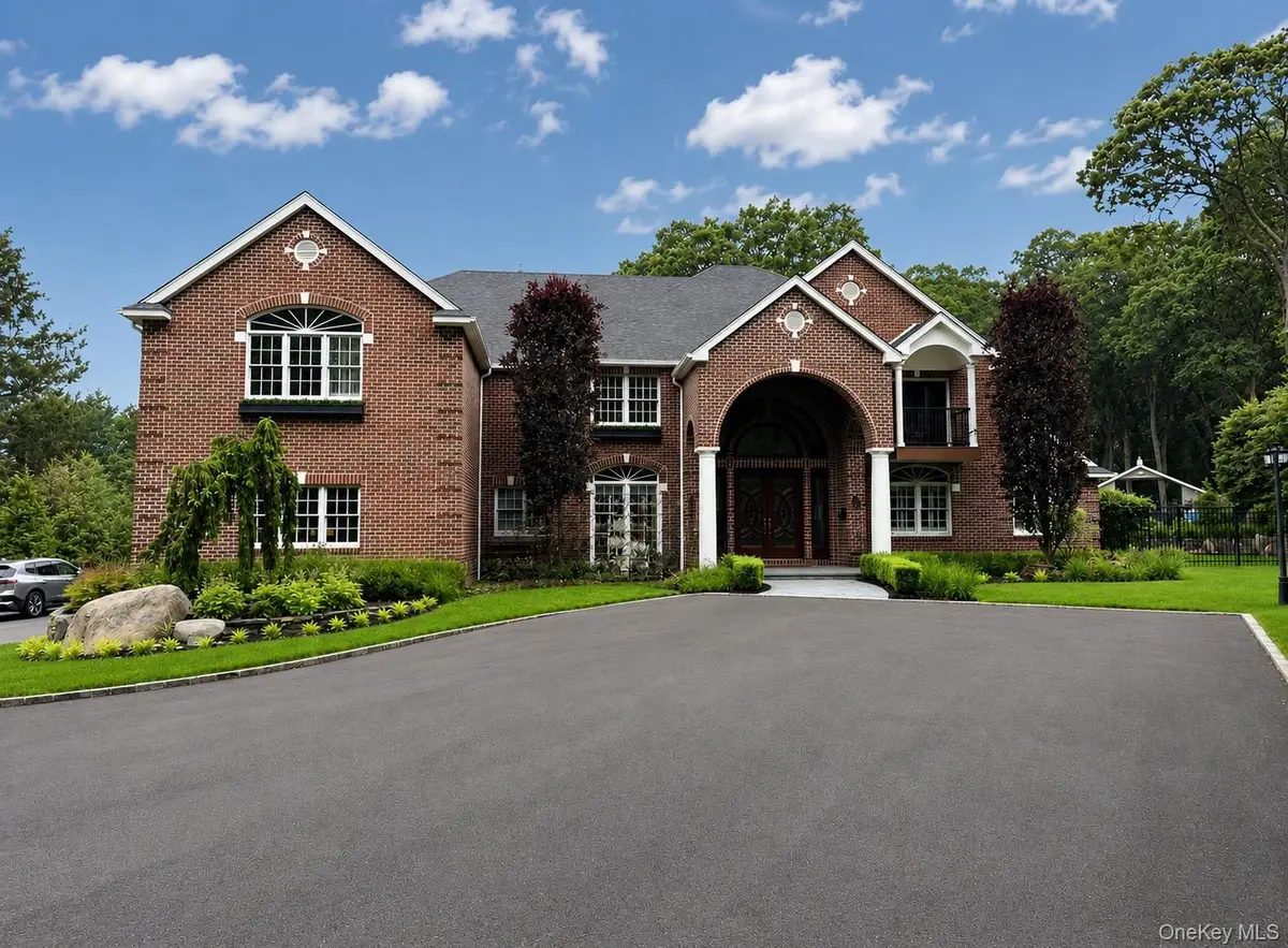 135 Round Swamp Road, Huntington, NY 11743 - #1