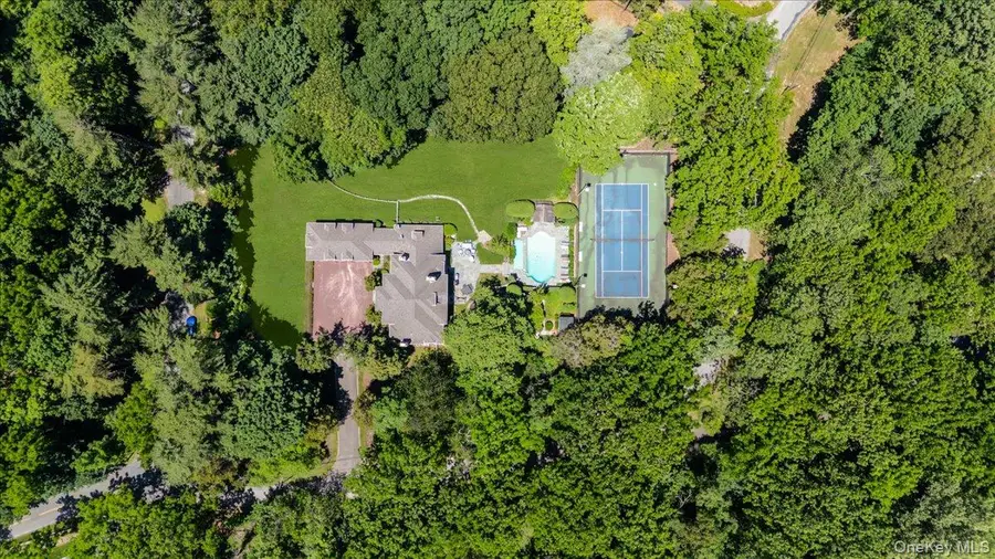 11 Oak Hill Road, Lloyd Harbor, NY 11743 - #2