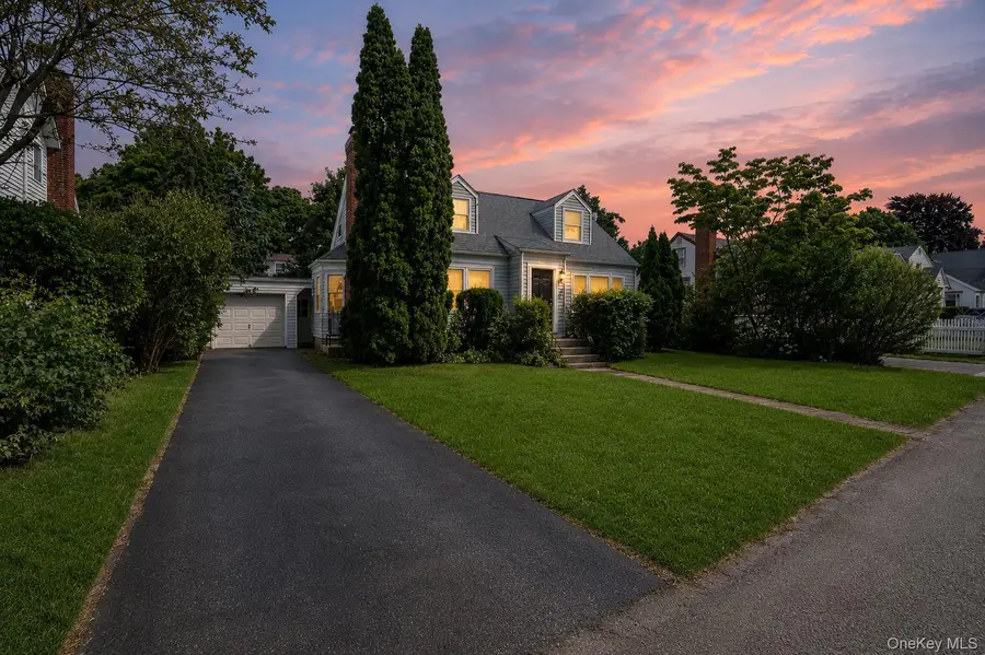 86 E 13th Street, South Huntington, NY 11746 - #2