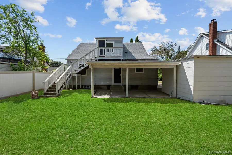 86 E 13th Street, South Huntington, NY 11746 - #3