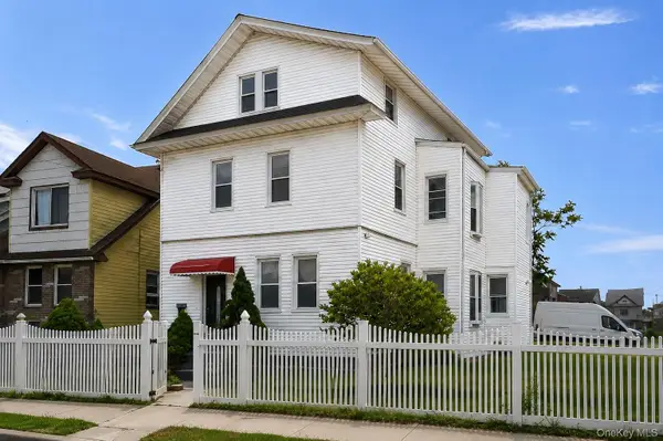 21704 135th Avenue, Springfield Gardens, NY 11413
