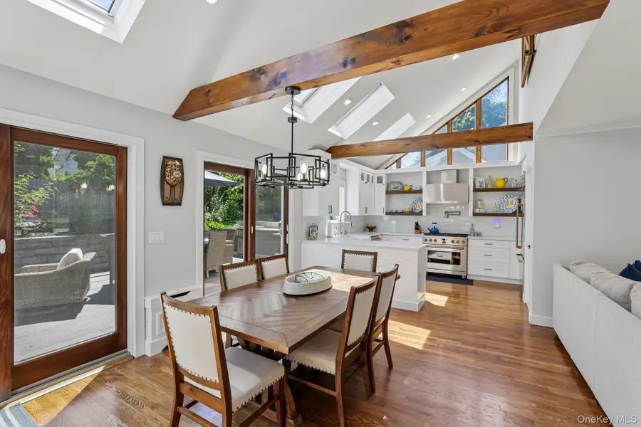 14 Griffin Lane, East Williston, NY 11596 - #3