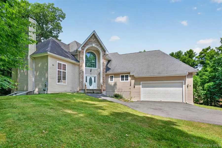 21 Huyler Drive, Hyde Park, NY 12538 - #2