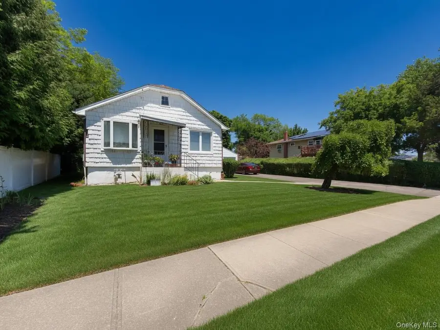 1 Trebor Road, Massapequa, NY 11758 - #2