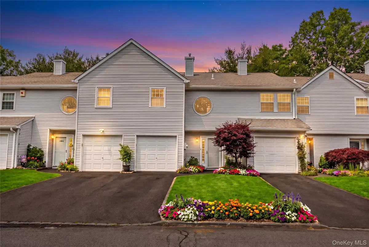 1406 Sara Circle, Port Jefferson Station, NY 11776 - #1