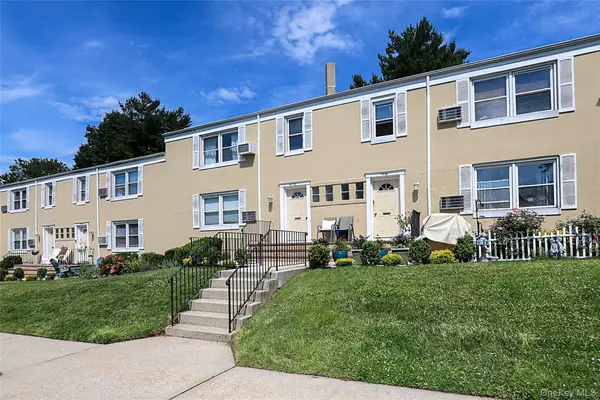 71-12 252nd Street #71B, Bellerose, NY 11426