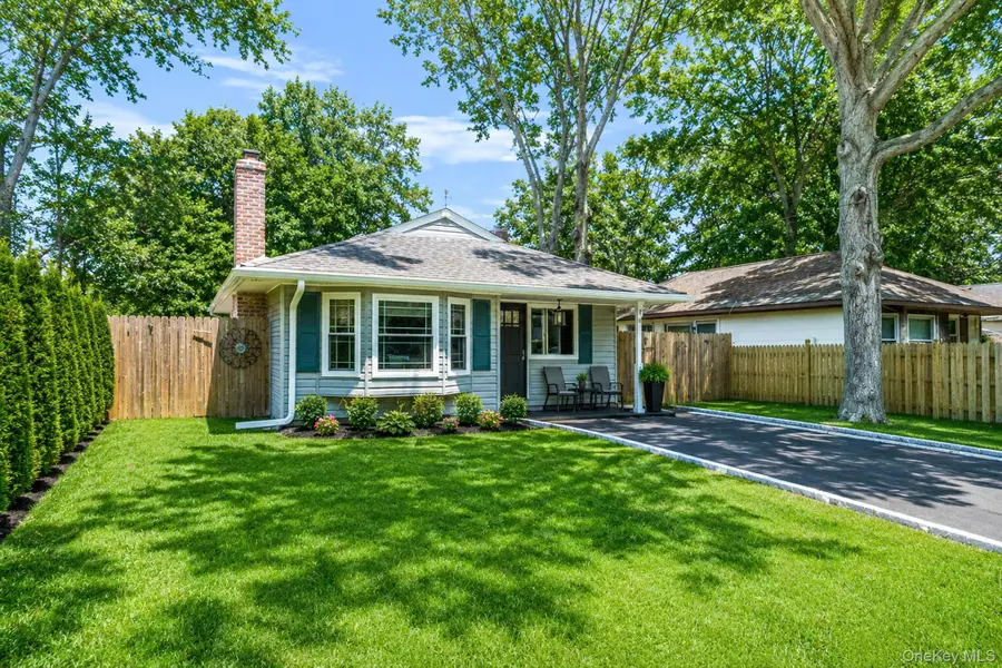 7 Pennwood Drive, Mastic Beach, NY 11951 - #2