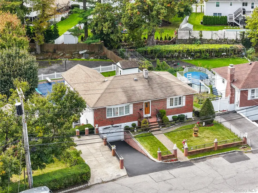 181 Roundhill Drive, Yonkers, NY 10710 - #2