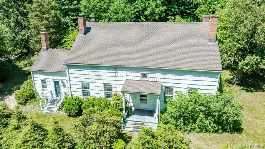 169 W Rogues Path, Huntington, NY 11743 - #2