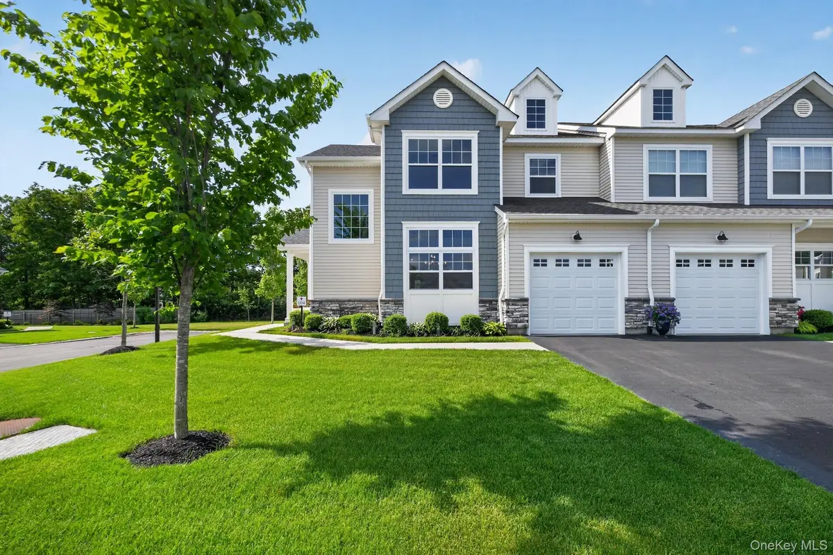 104 Ari Lane, Center Moriches, NY 11934 - #1