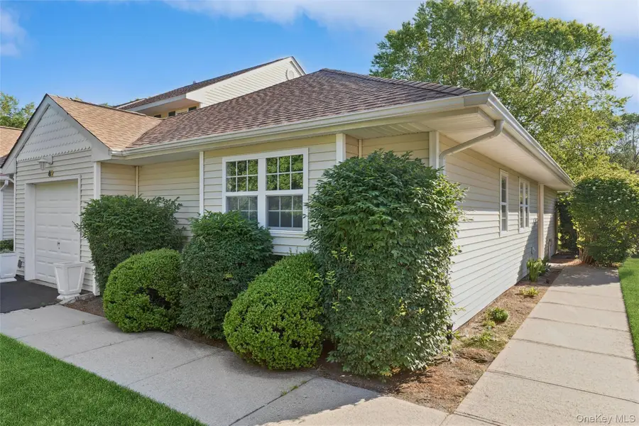 42 Blueberry Common, Riverhead, NY 11901 - #3