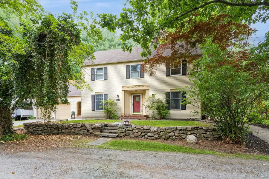 324 Garrison Woods Lane, Wallkill, NY 12589 - #2