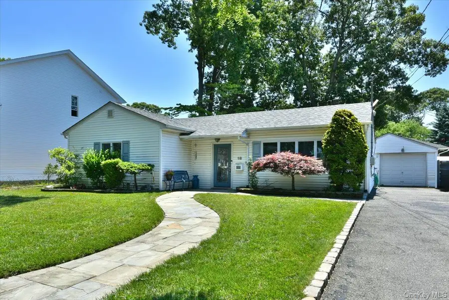18 Boston Avenue, Massapequa, NY 11758 - #3