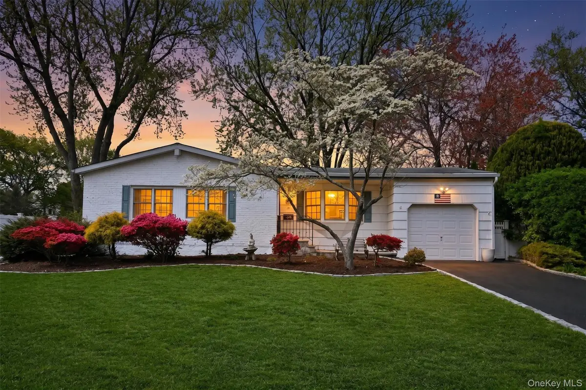 28 Dartmouth Drive, Smithtown, NY 11787 - #1