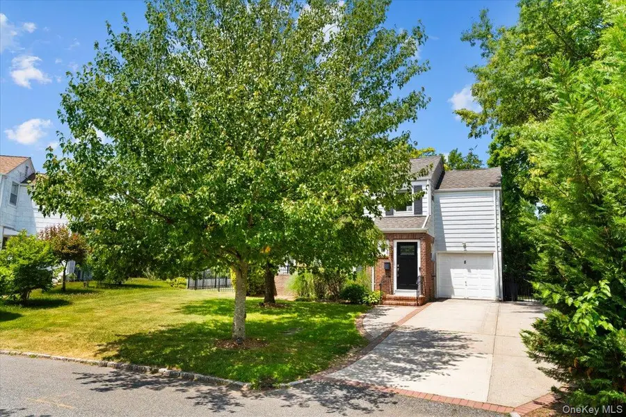 8 Park Circle, Great Neck, NY 11024 - #3