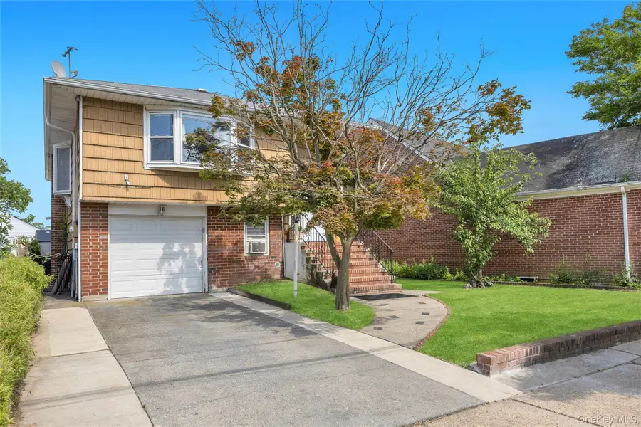 216 Earle Avenue, Lynbrook, NY 11563 - #2