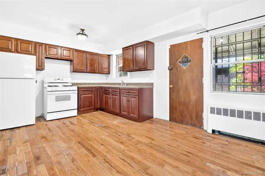 3885 Paulding Avenue, Bronx, NY 10469 - #3